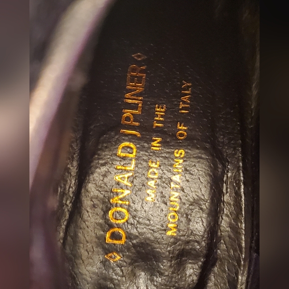 DONALD J PLINER- size 9M-Women ankle boot- leather-gold/metallic - Picture 8 of 10